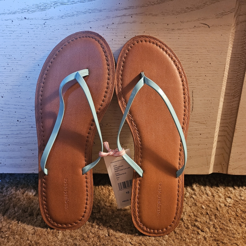 NWT Vineyard Vines Flip Flops